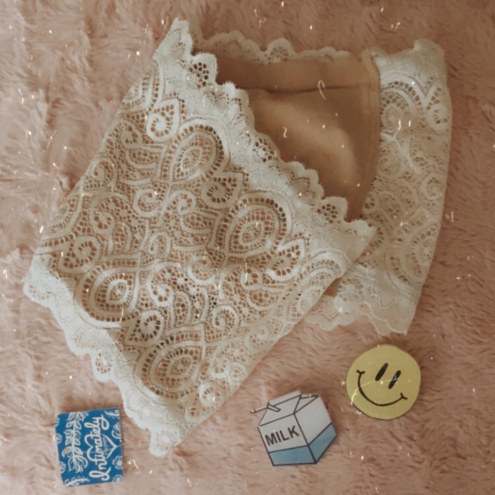 SOLD Free People Reversible Lace Bandeau Bralette